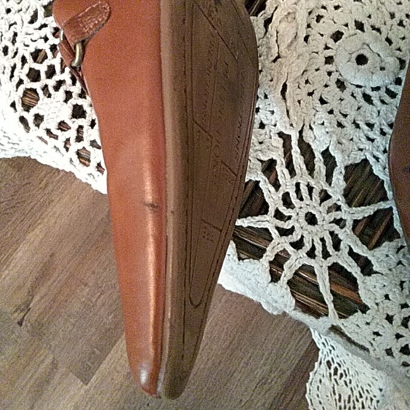 Womens camel colored sling back heels - Picture 6 of 7